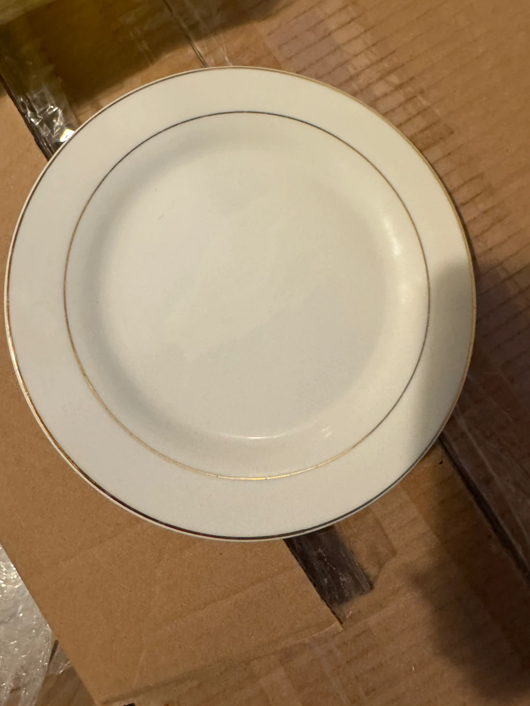 White Dinner Plates with Gold Trim - photo 3