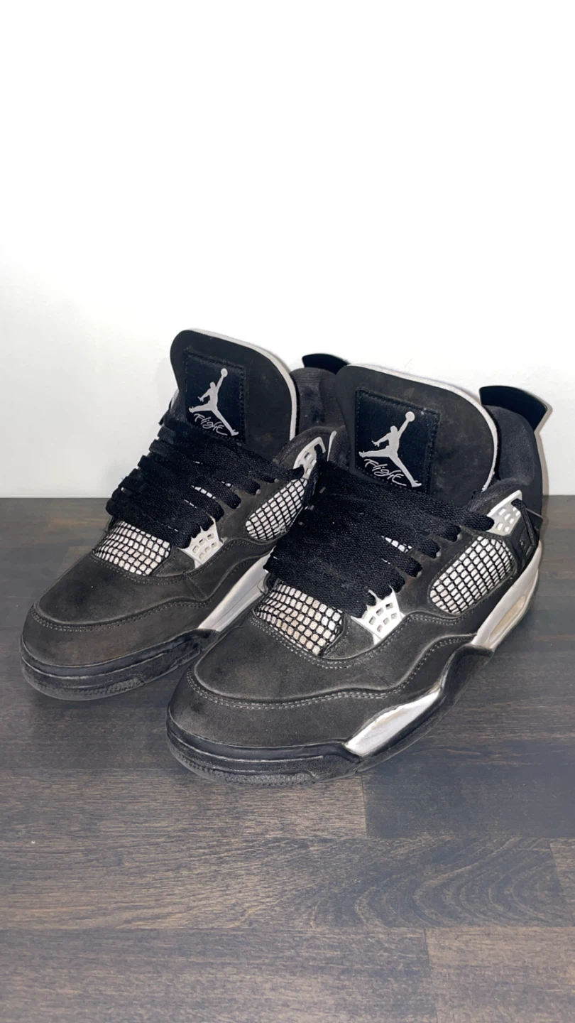 Air Jordan 4 White Thunder - Size 9 US