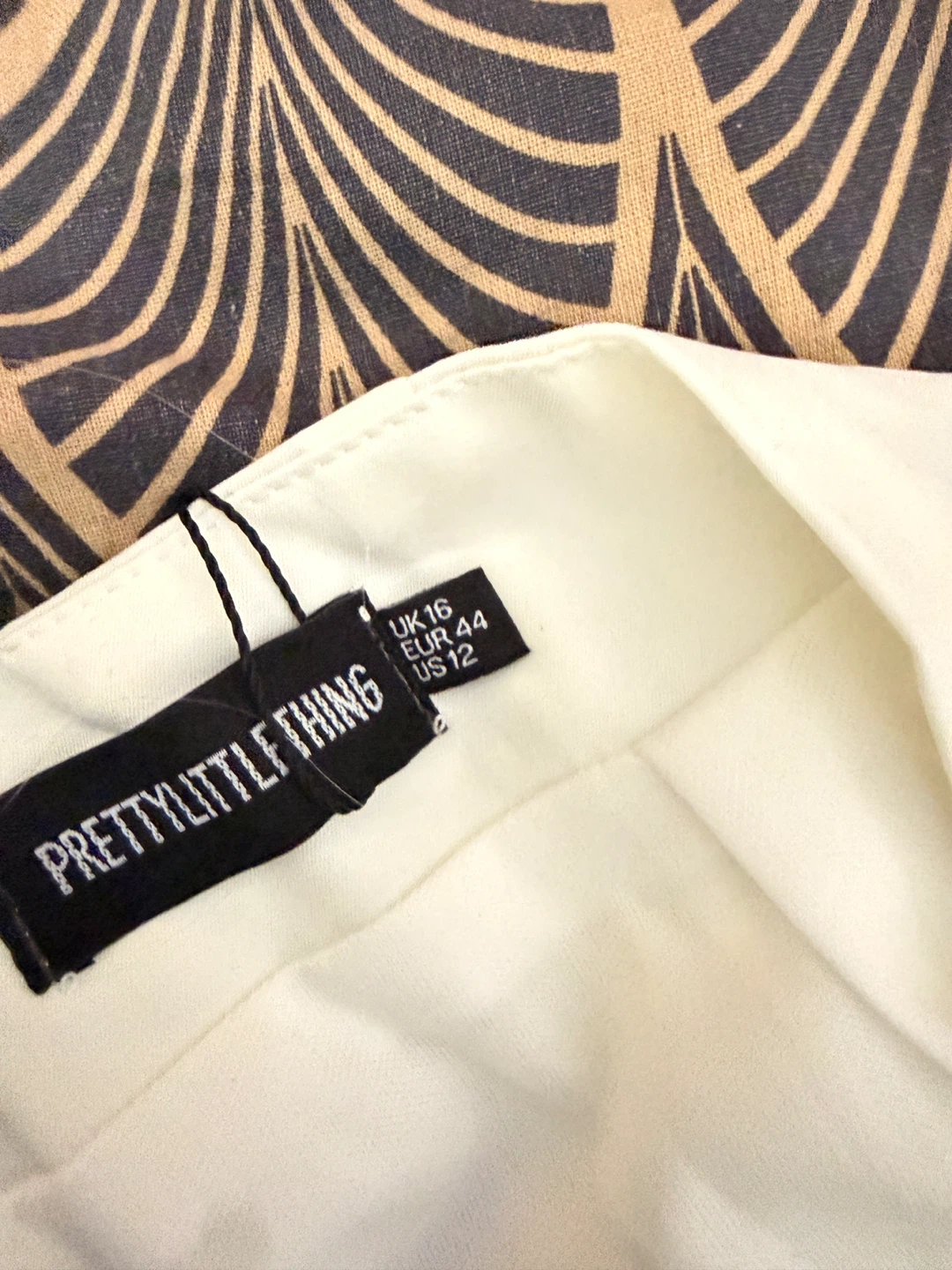 PrettyLittleThing Tall Cream Woven Mini Skirt UK 16 - photo 3