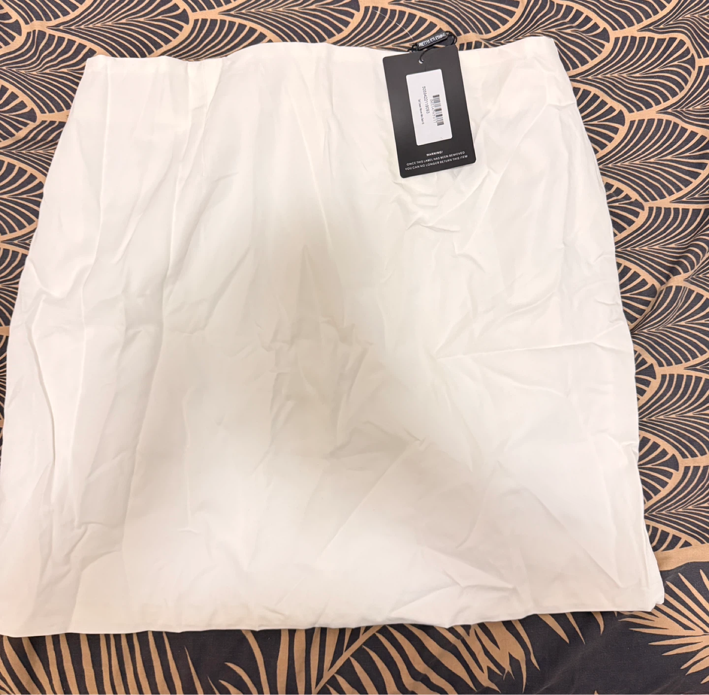 PrettyLittleThing Tall Cream Woven Mini Skirt UK 16