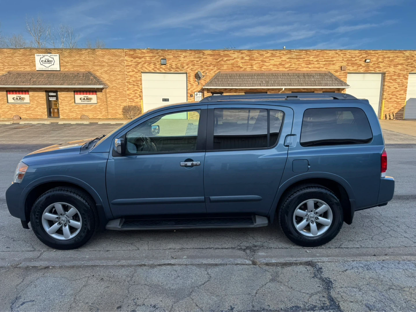 2012 Nissan Armada · SV Sport Utility 4D - photo 4
