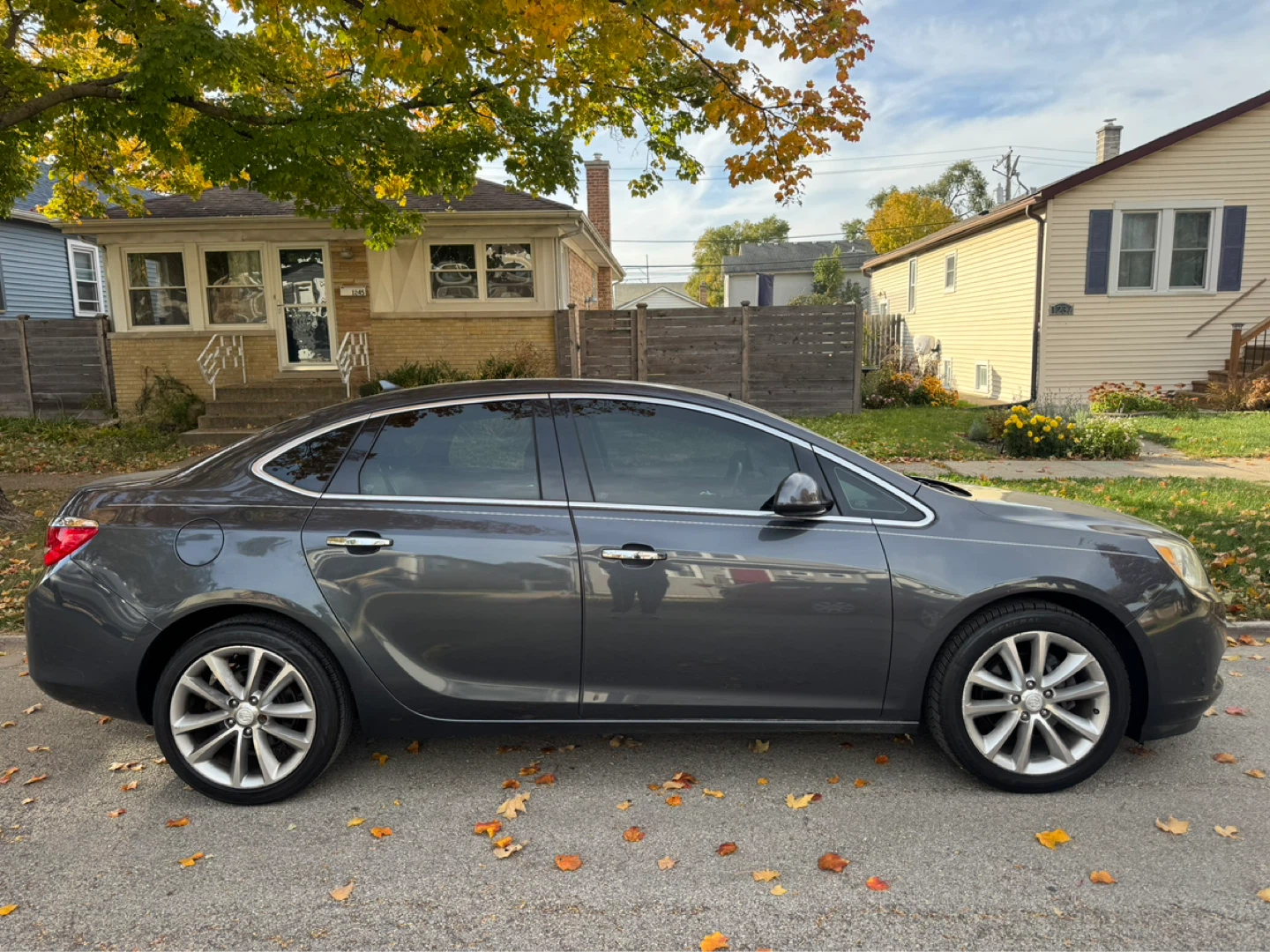 2013 Buick Verano · Leather Sedan 4D - photo 2