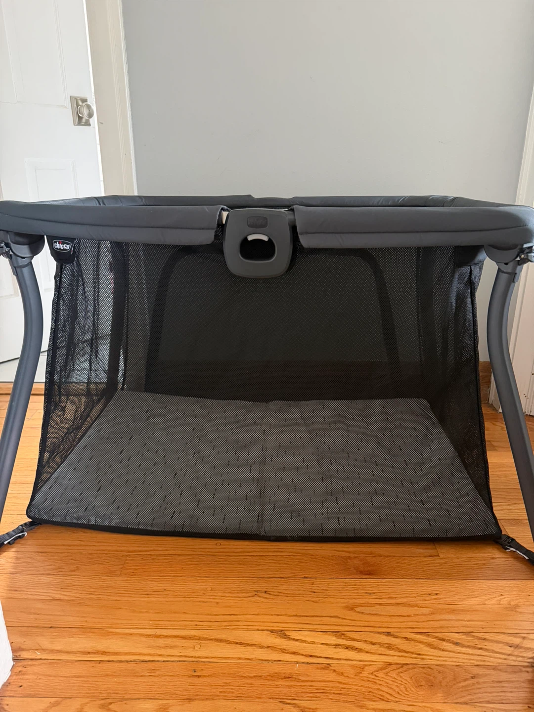Chicco Alfa Lite Lightweight Travel Playard