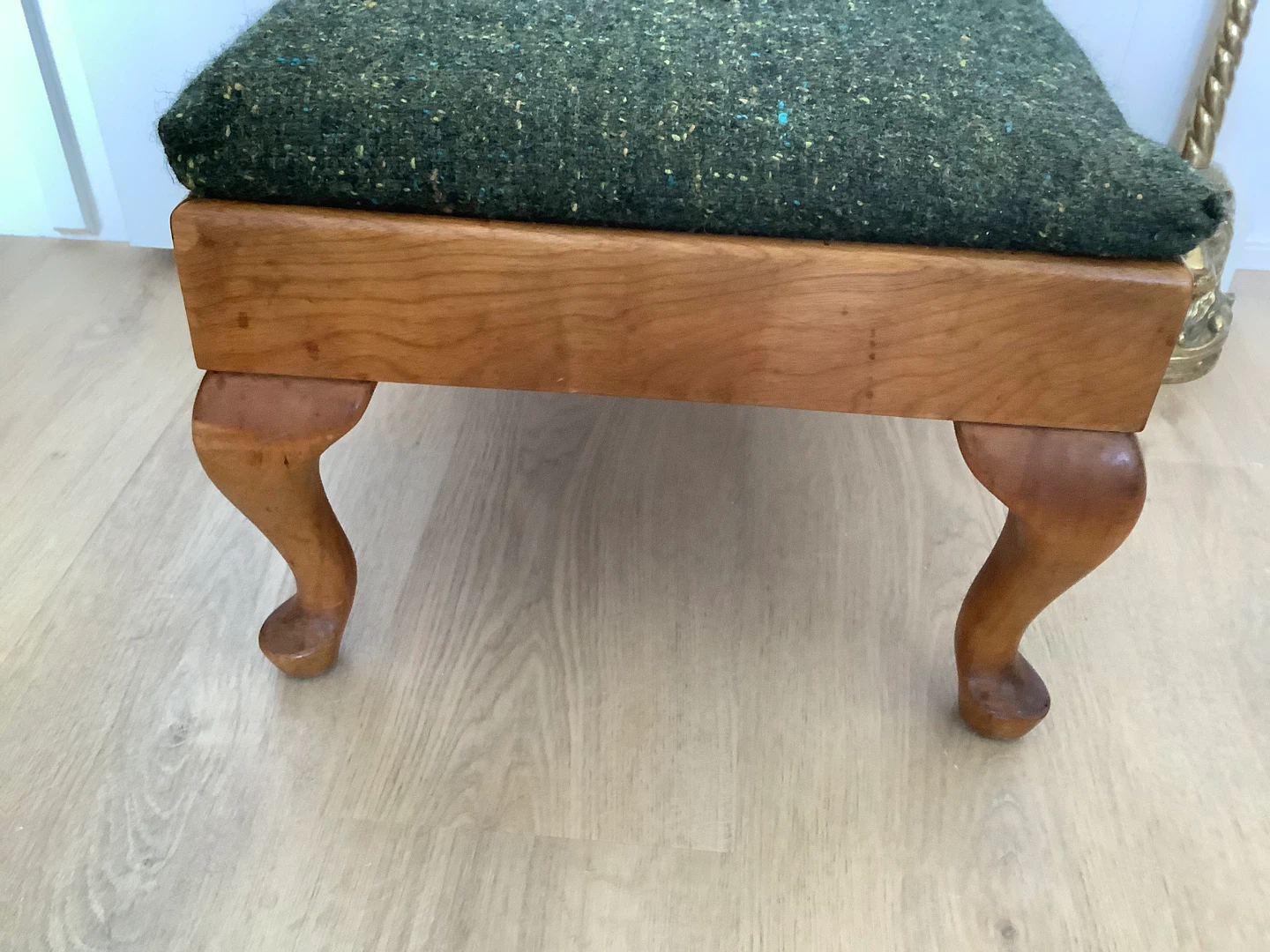 Vt Queen Anne Style Fireside Ft Stool