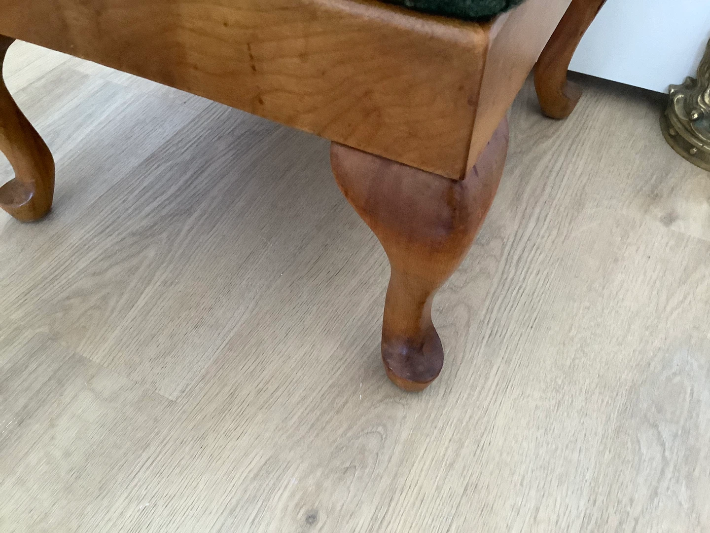 Vt Queen Anne Style Fireside Ft Stool - photo 3