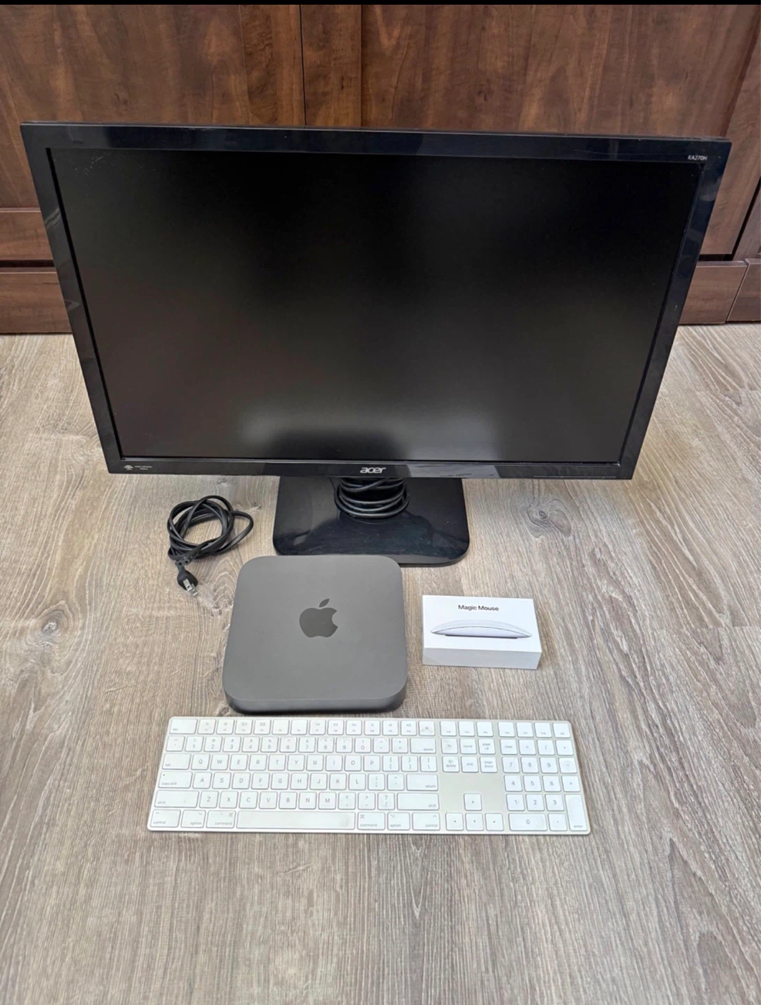 Mac Mini / Wireless KB / Magic Mouse / 27" Monitor