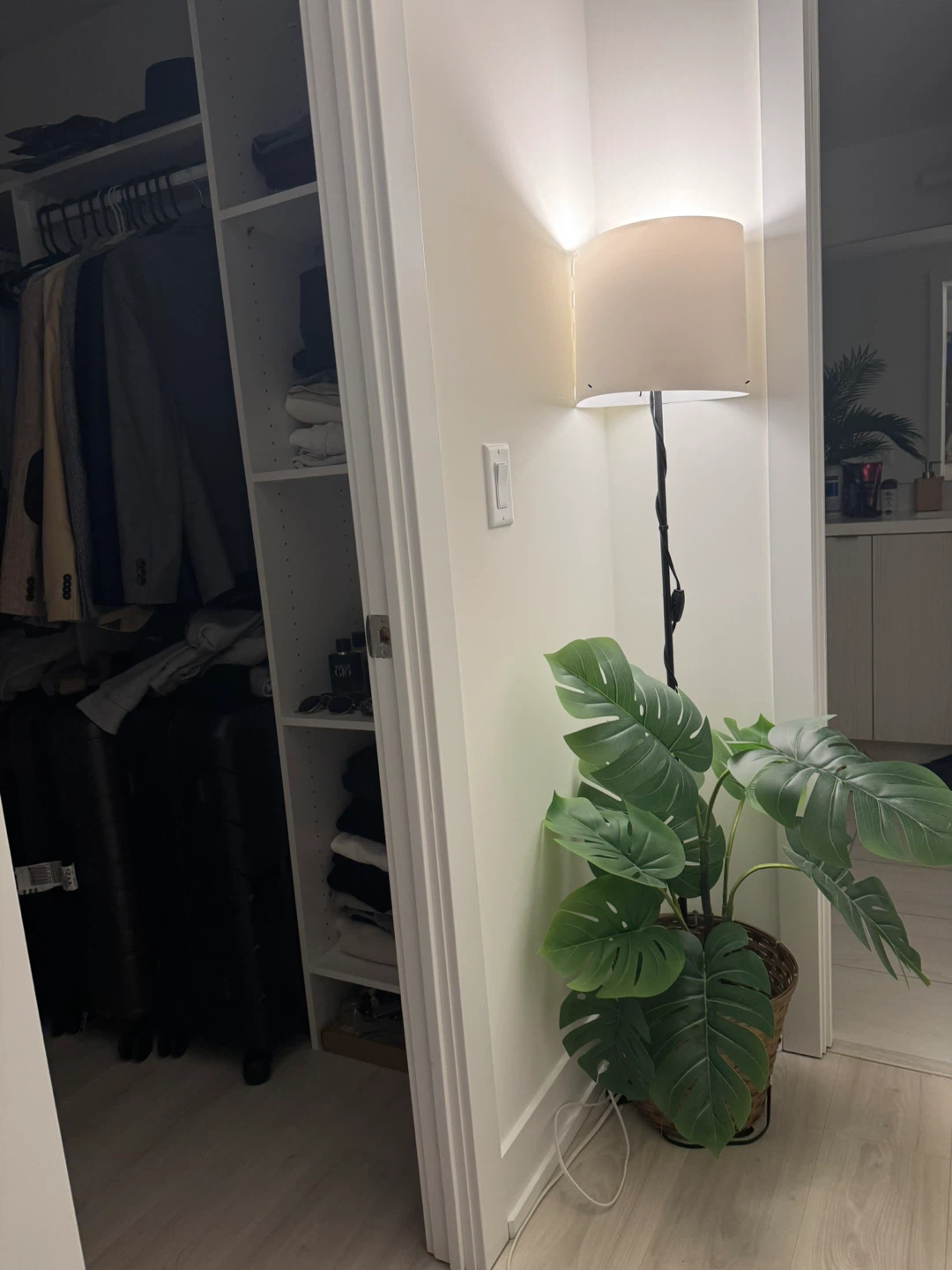 4 Artificial Plant with pots - photo 3