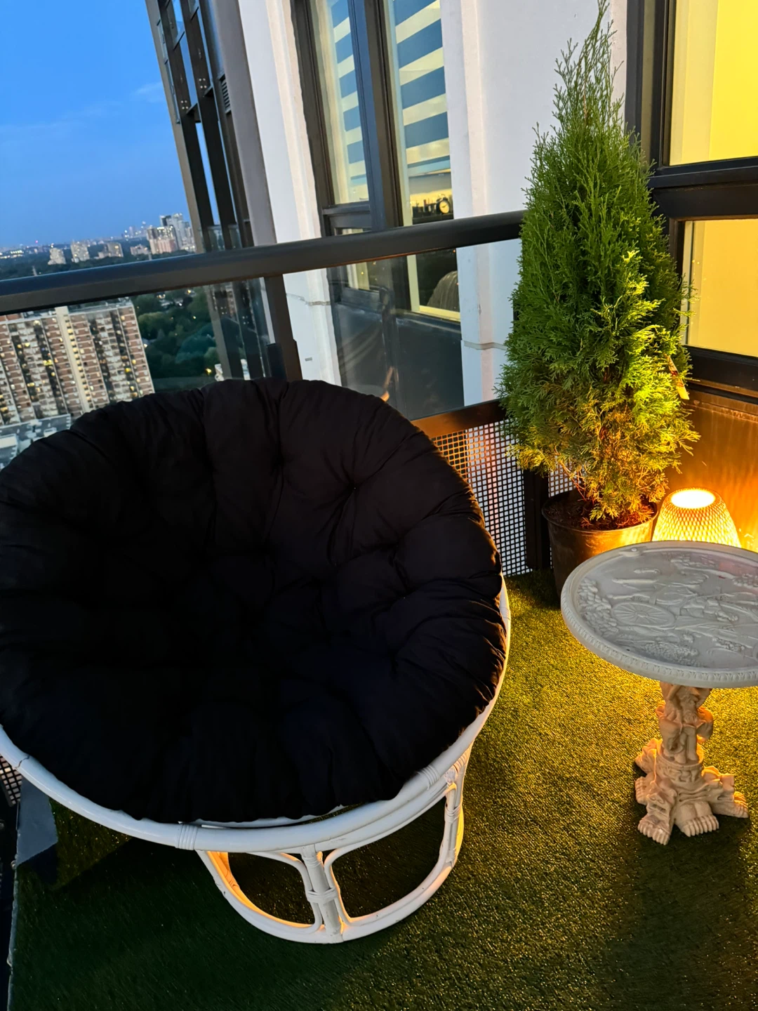 White Papasan Chair with Black Cushion - photo 2