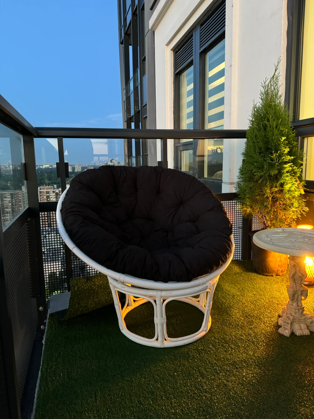 White Papasan Chair with Black Cushion