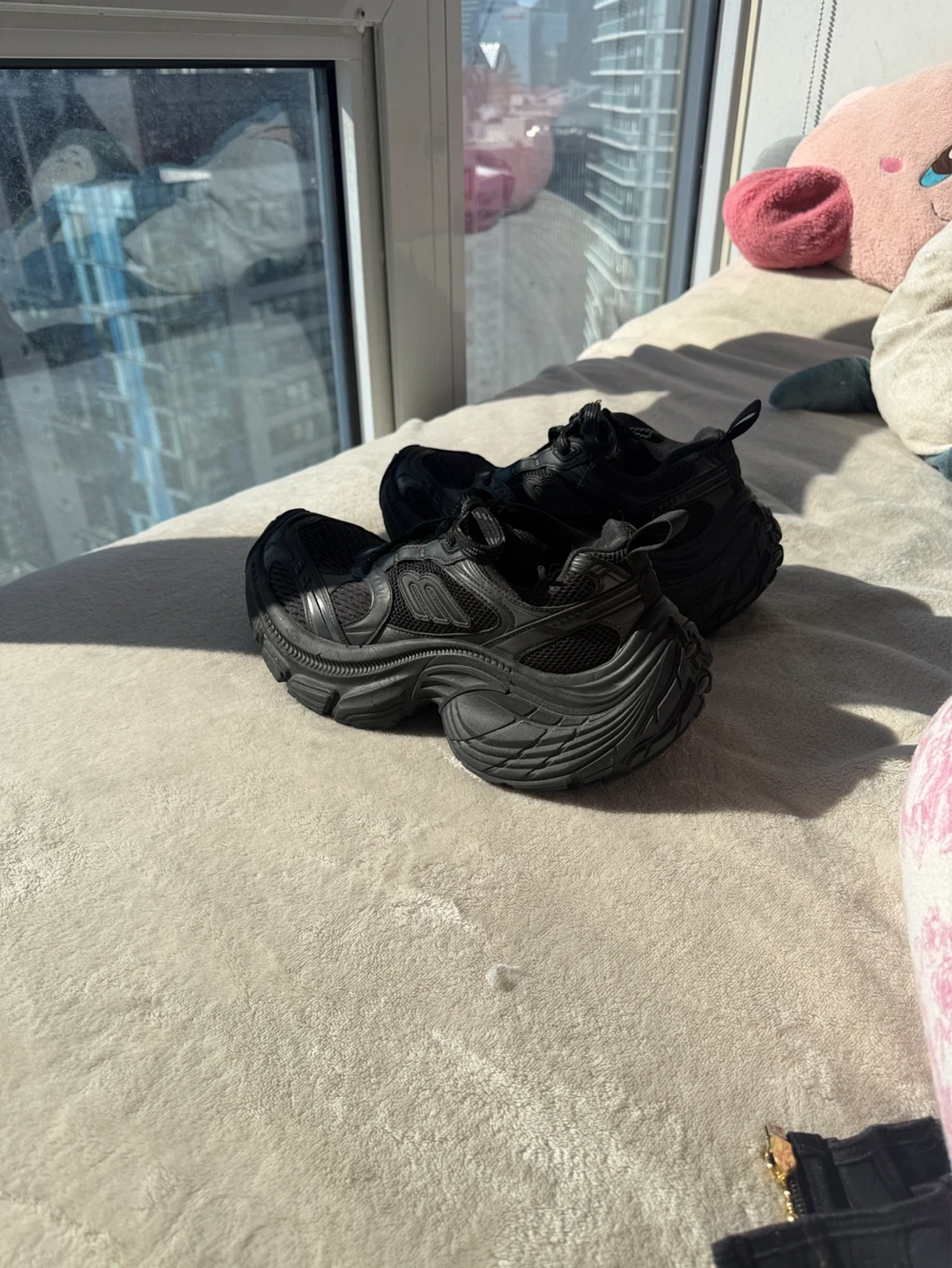 Balenciaga 10XL Sneakers size: 8.5
