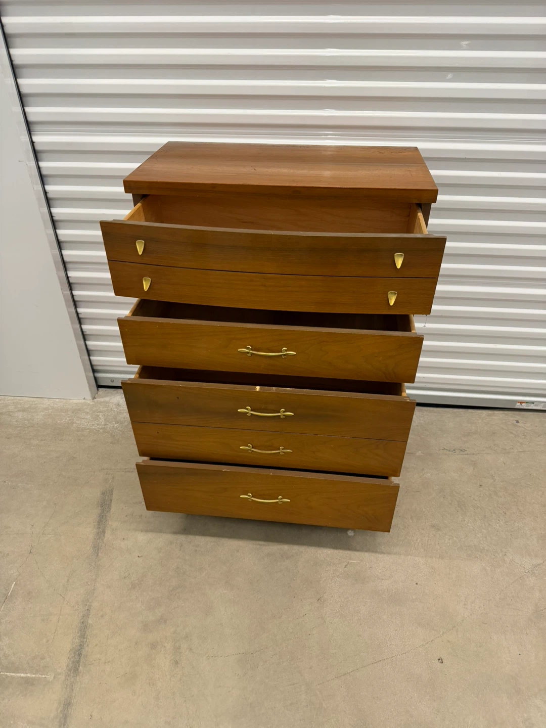 MCM Bassett Furniture 5-Drawer Dresser - photo 2