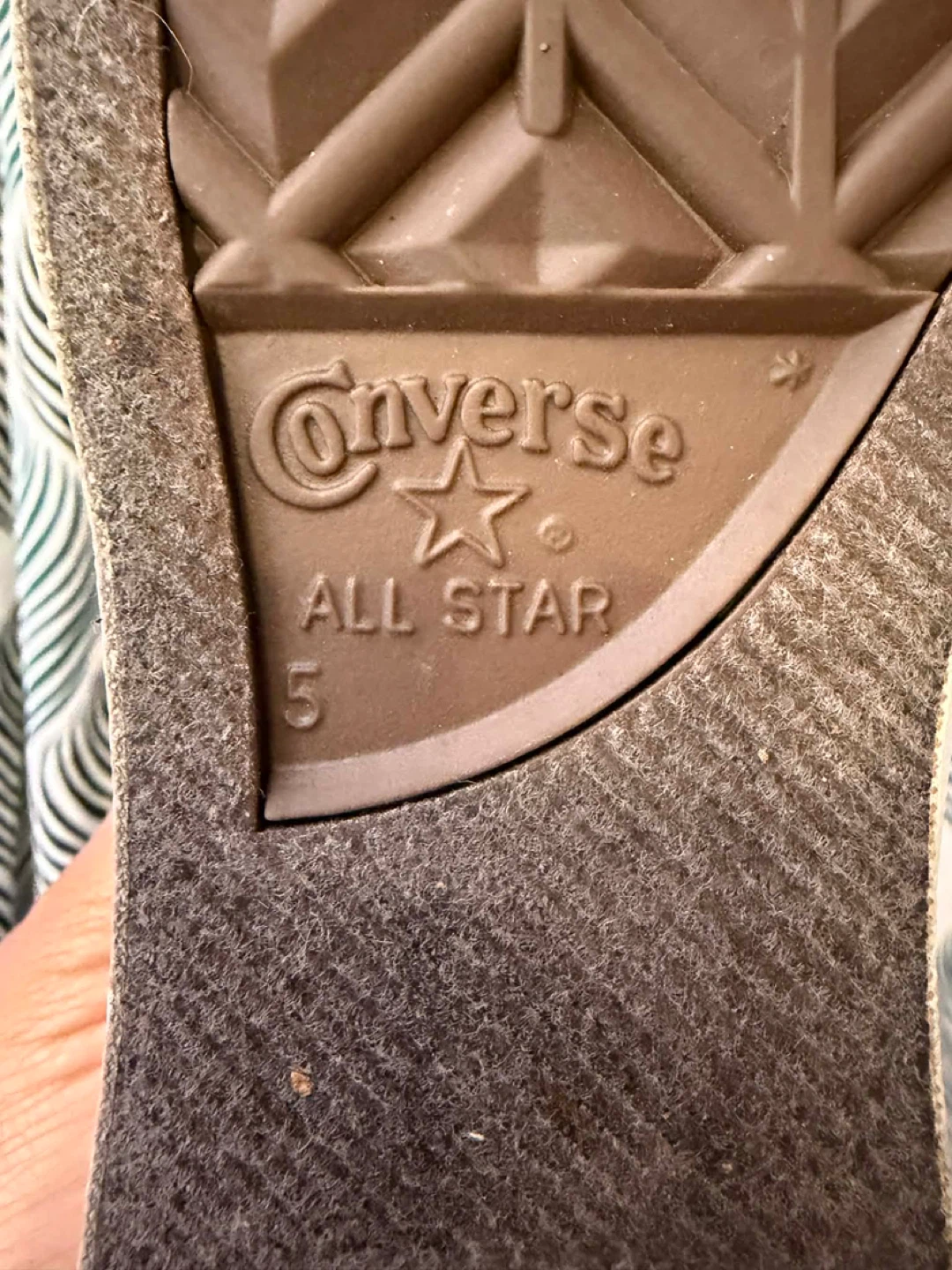 Converse shoes wo’s 7 mens 5 - photo 4