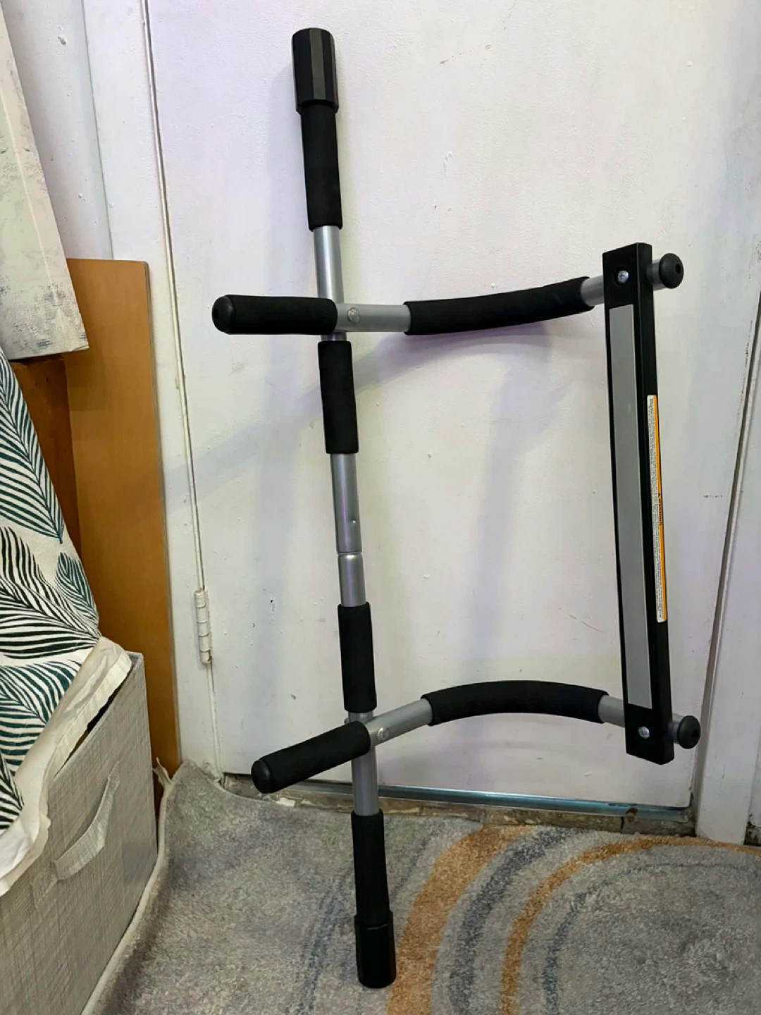 Pull up bar