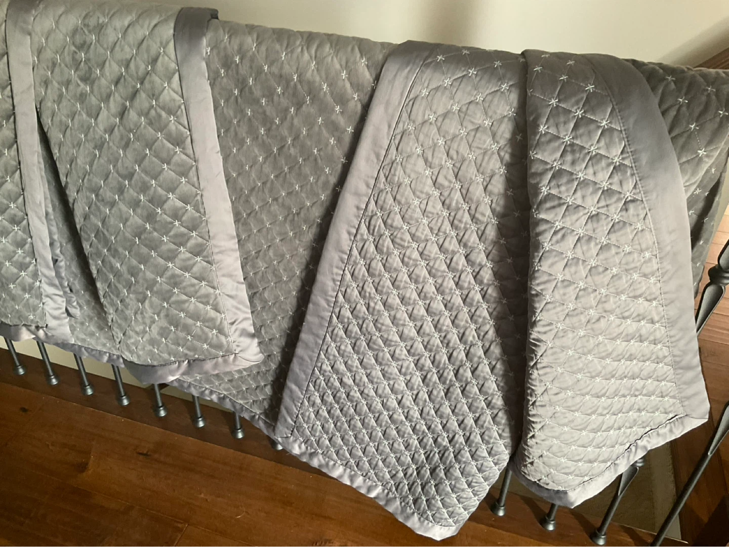 King size comforter with shams