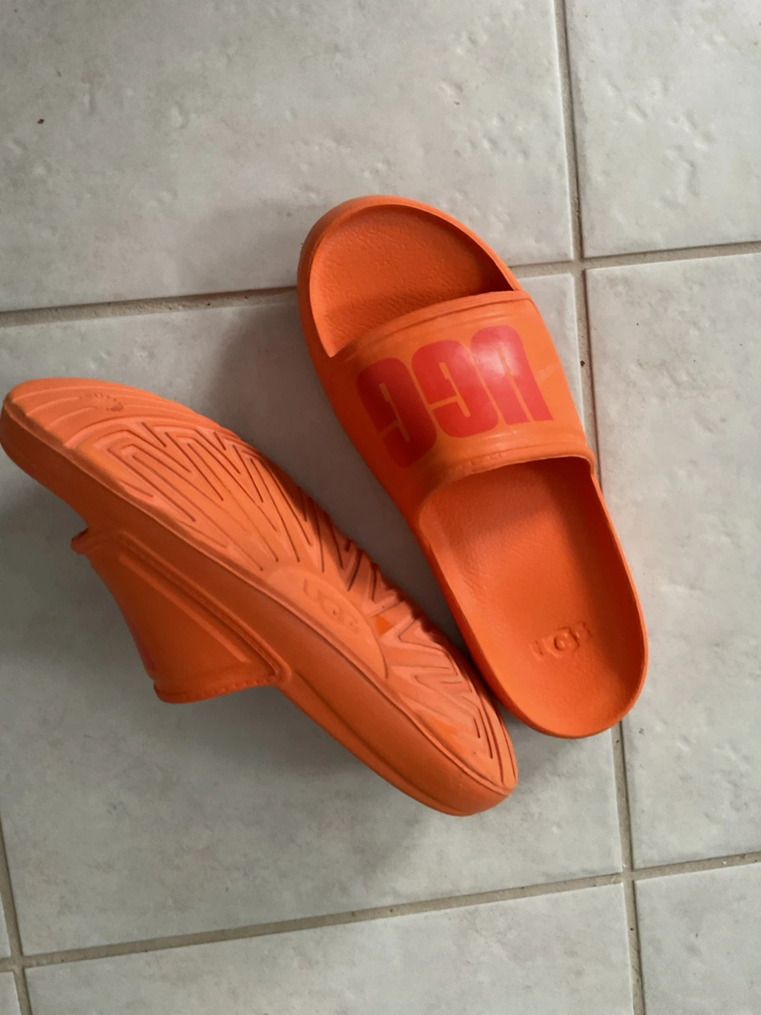 UGG Orange Slides - photo 2