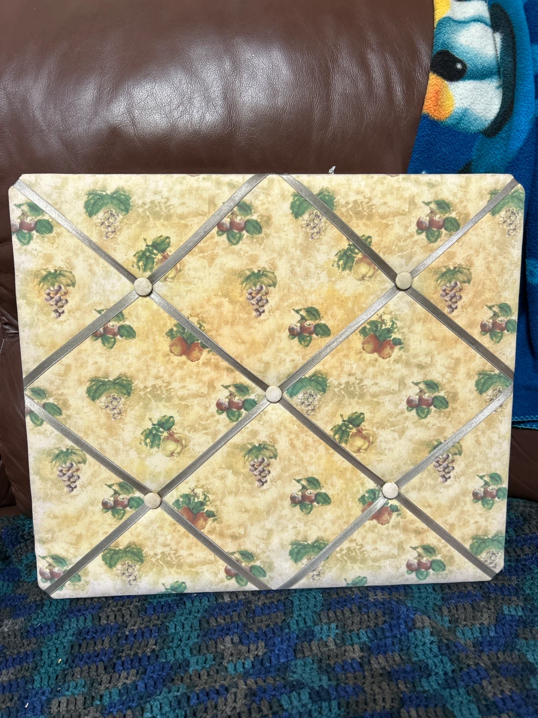 Ornate Ribbon Photo Display Board/cork note board