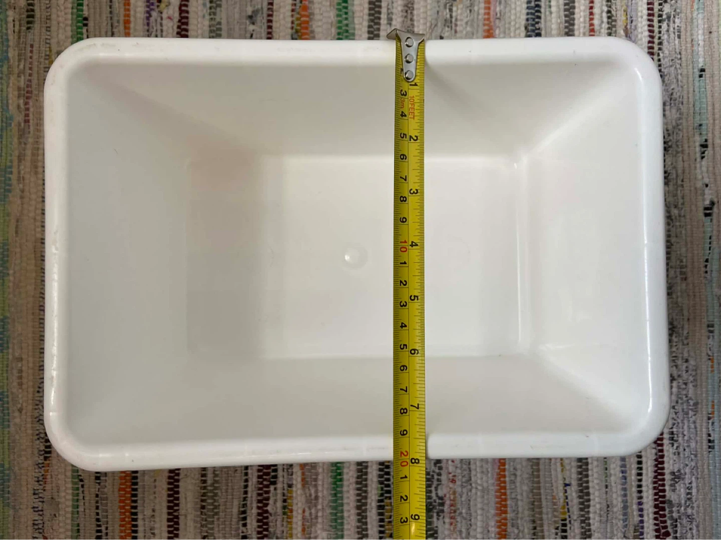6 plastic bins - photo 4