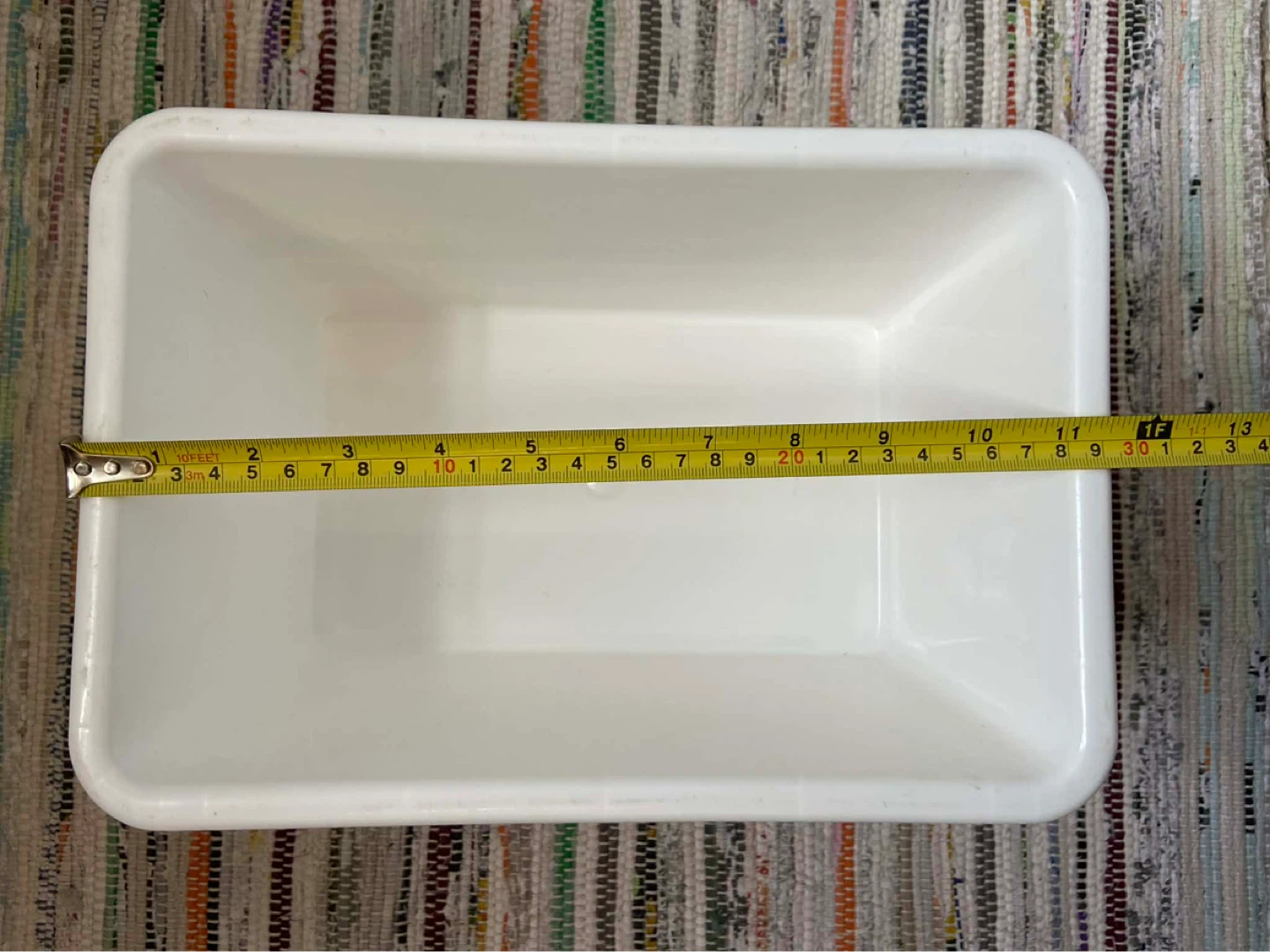 6 plastic bins - photo 3