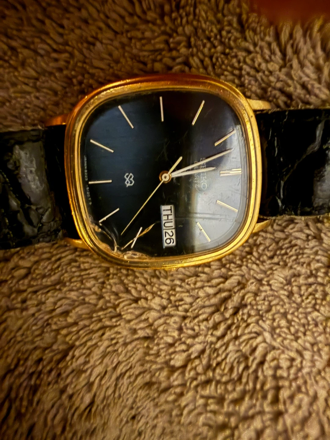Seiko Quartz Watch - Gold Tone Case, Black Dial