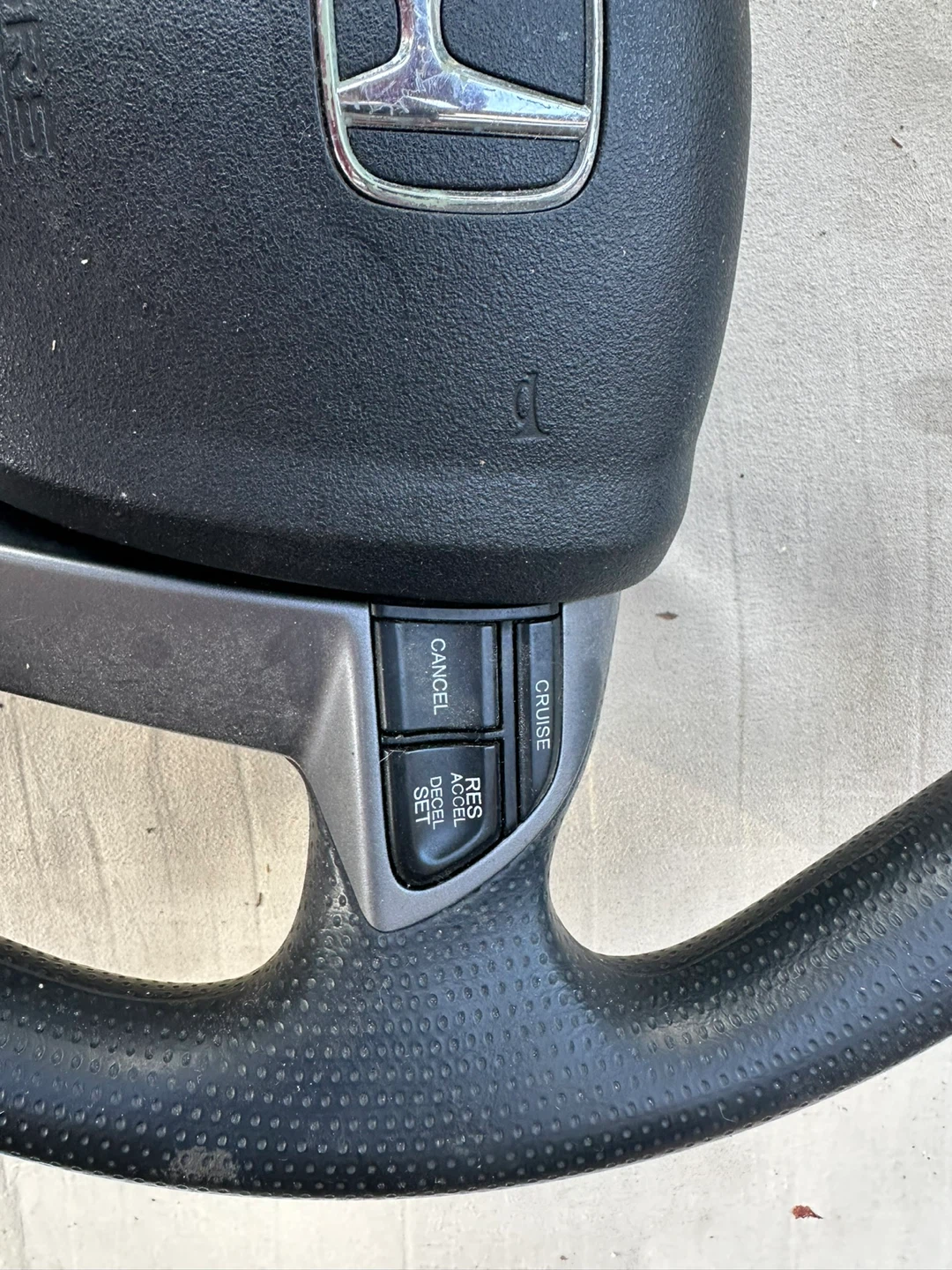 Honda Steering Wheel with Cruise Control Buttons - photo 3
