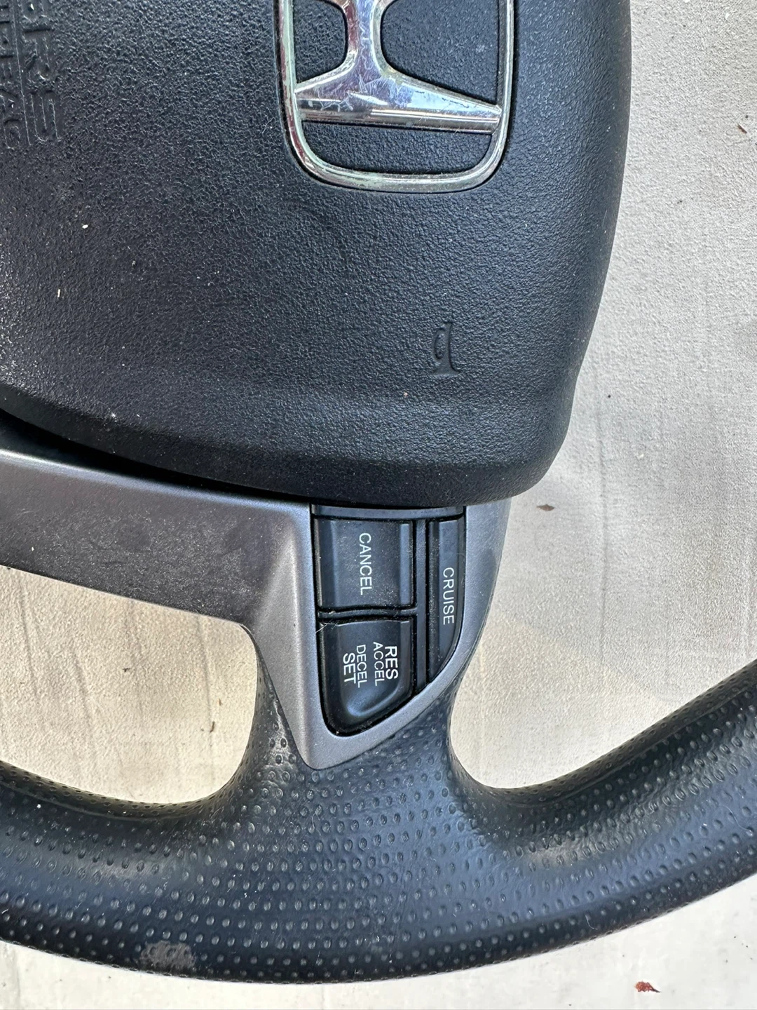 Honda Steering Wheel with Cruise Control Buttons - photo 4