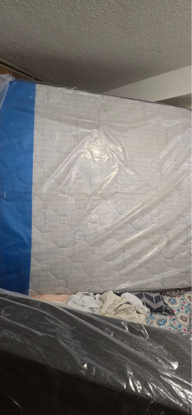 King size mattress - photo 4