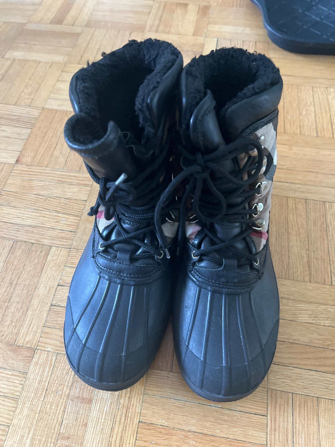 Burberry Black Winter Boots EU 39 / US 8.5 / UK 5.5