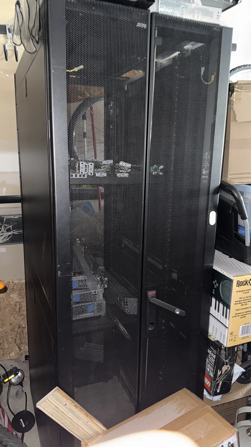 APC Server Rack Enclosure Cabinet
