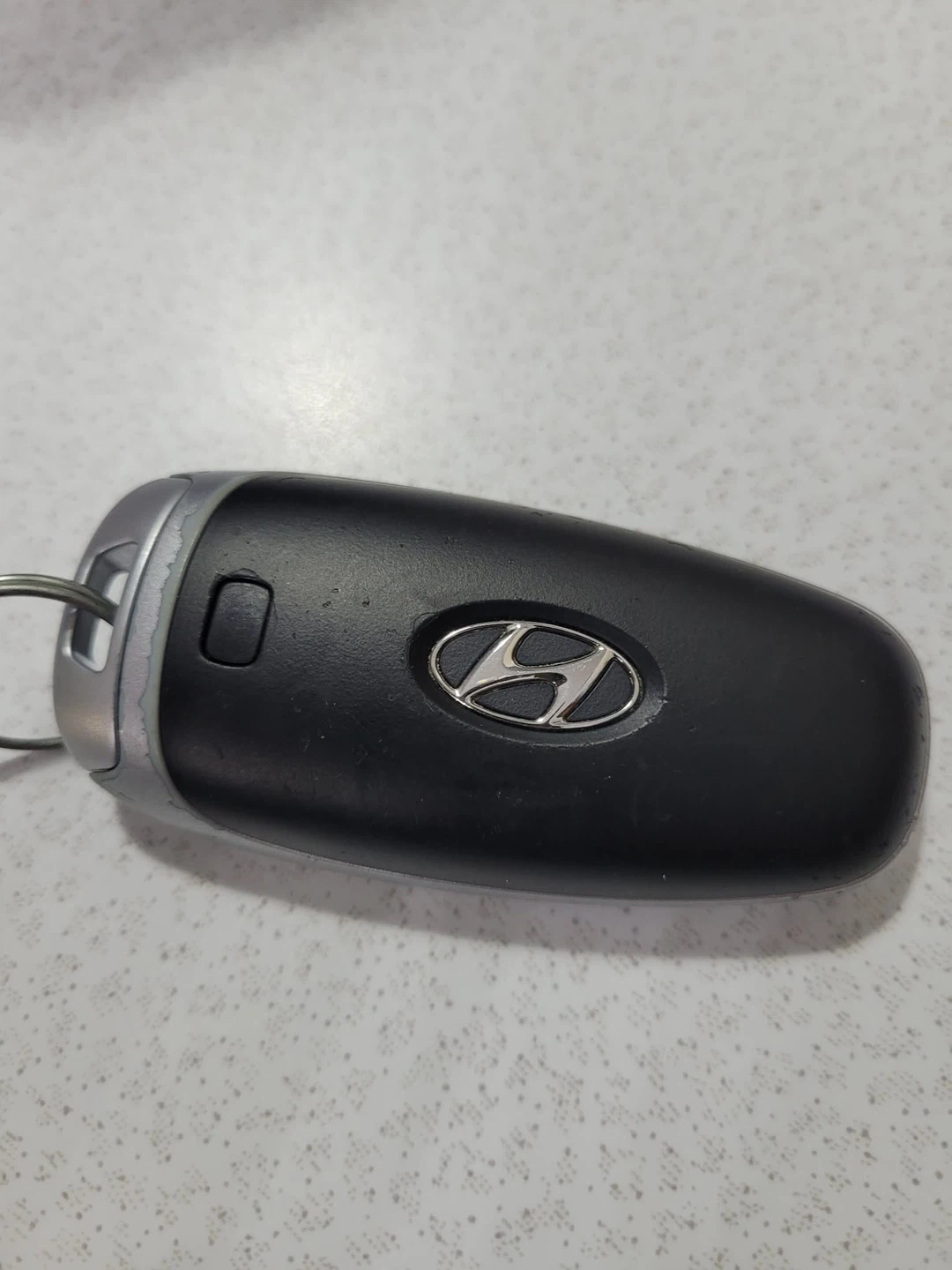 2022 Hyundai Smart Key Fob and key - photo 2