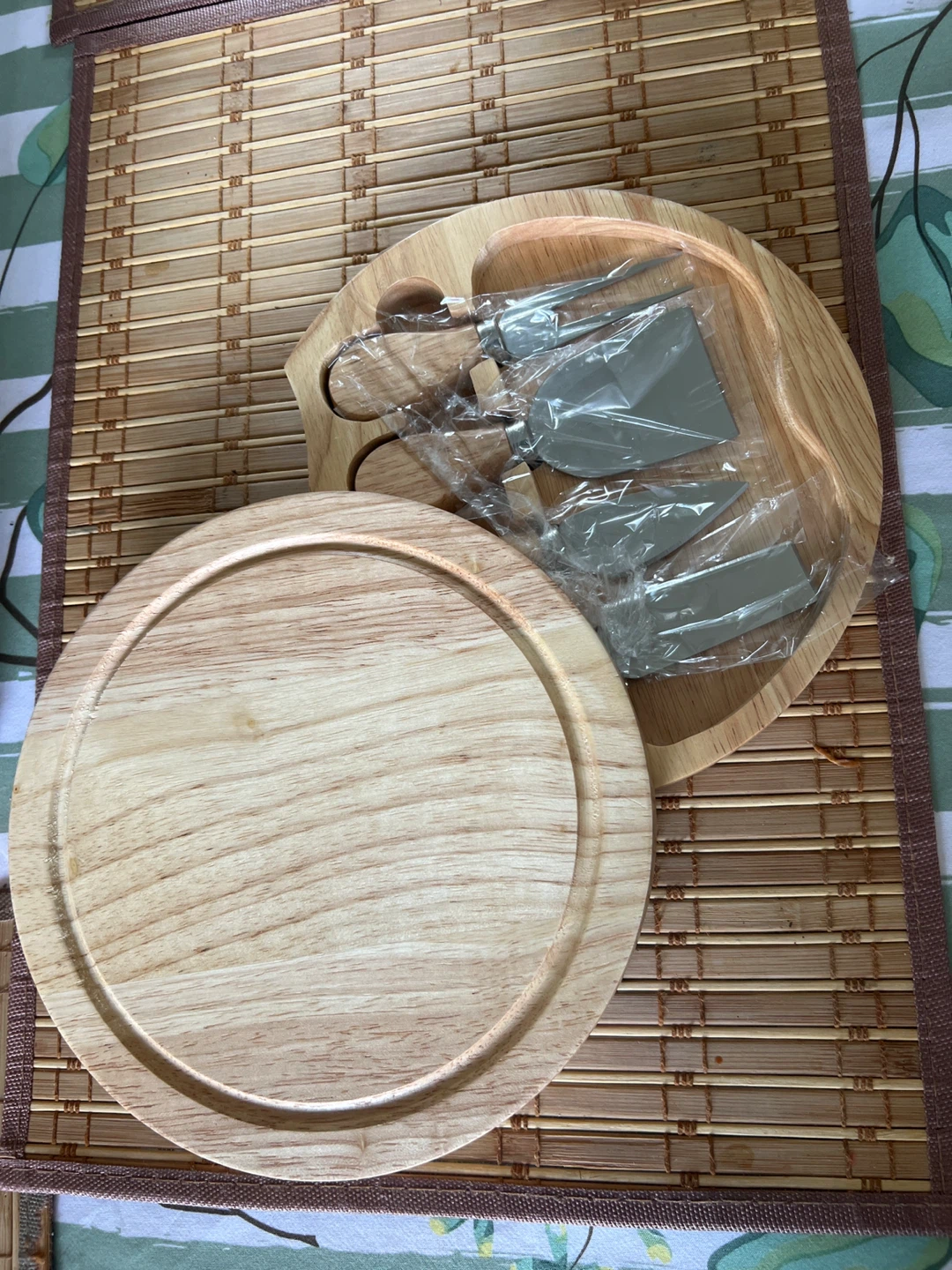 Wooden Cheese Board and Knife Set