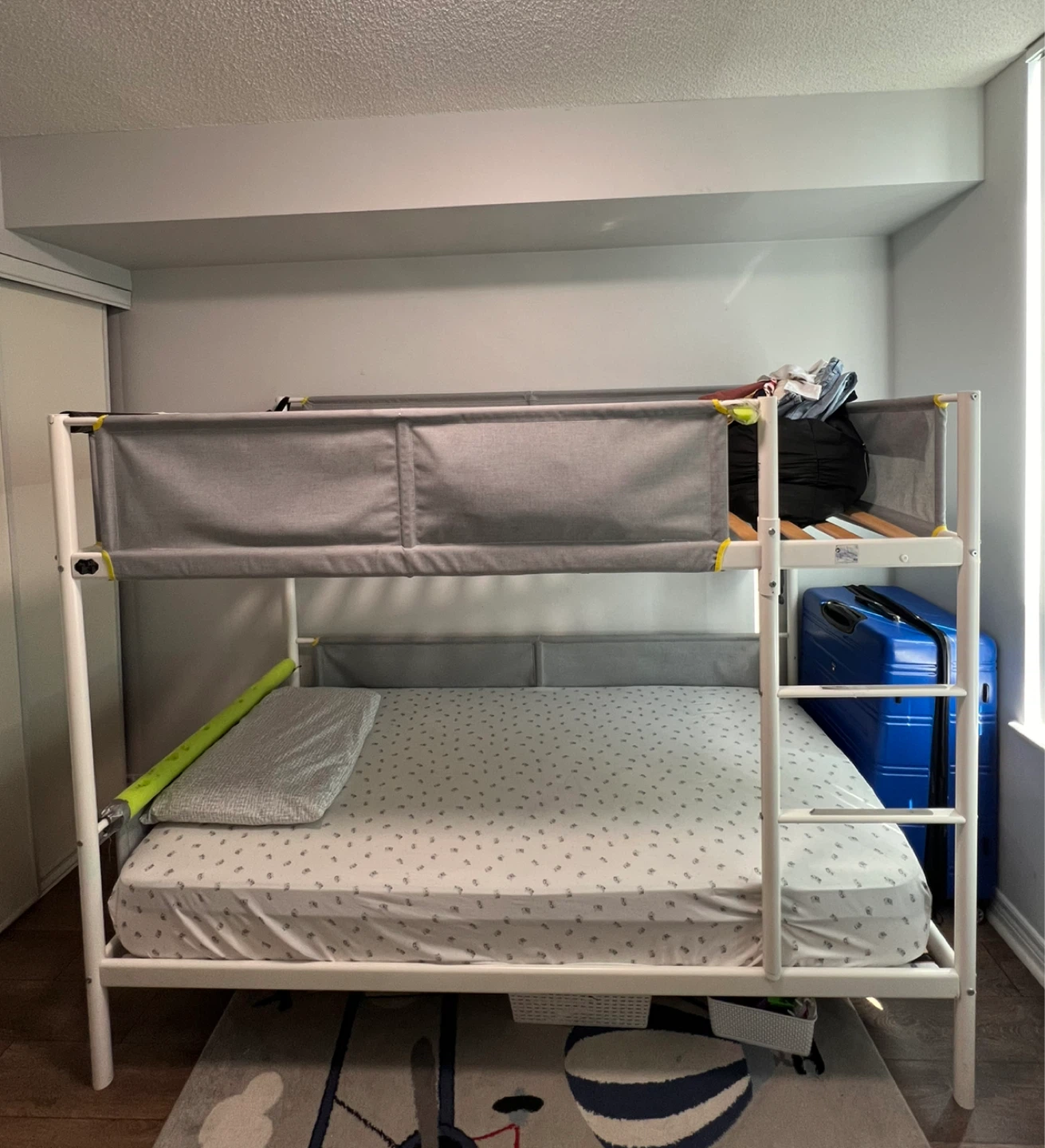 White Metal Bunk Bed with Grey Guard Rails - photo 2