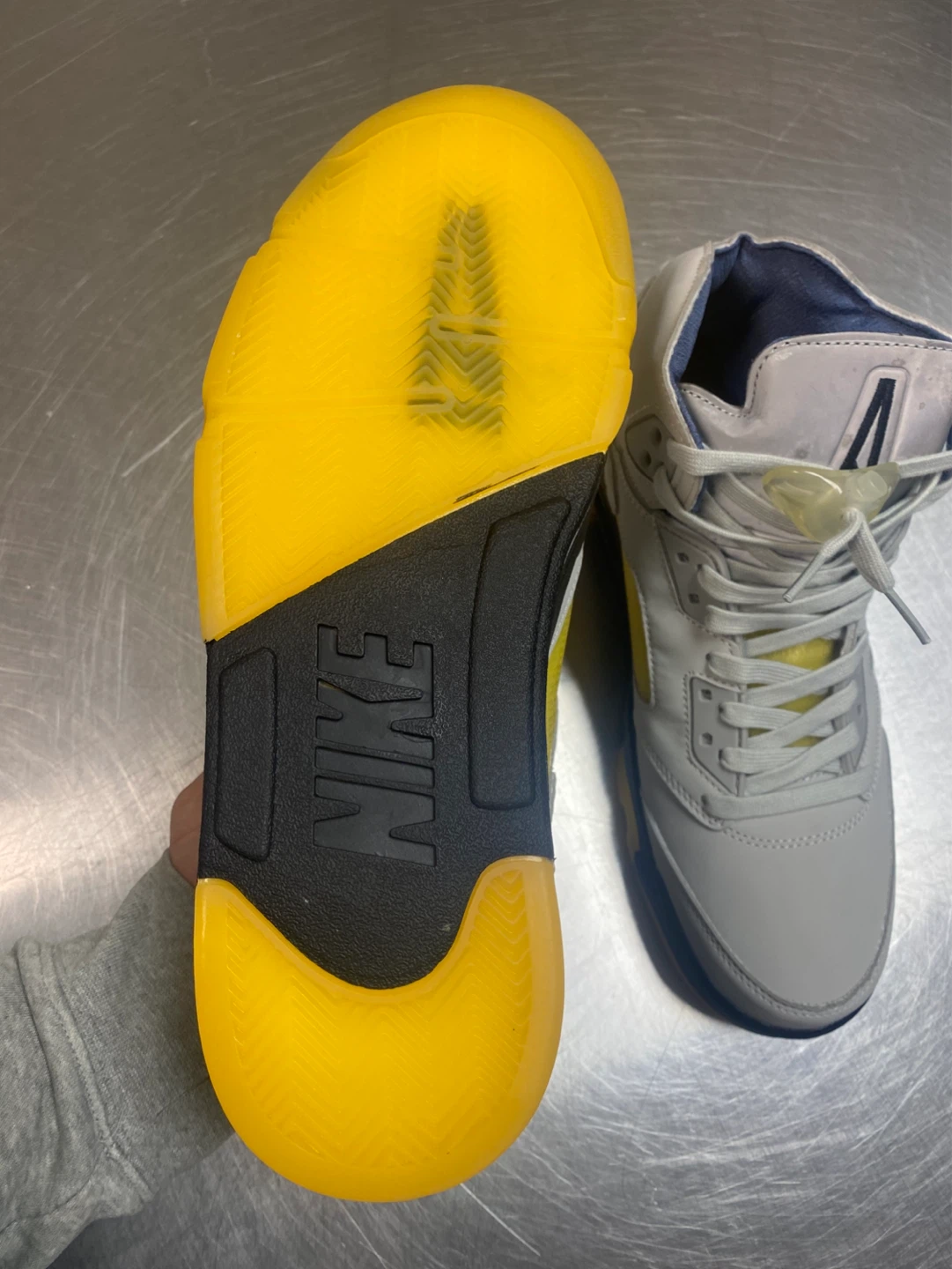 Nike Air Jordan 5 Retro Men's Basketball Shoes - photo 4