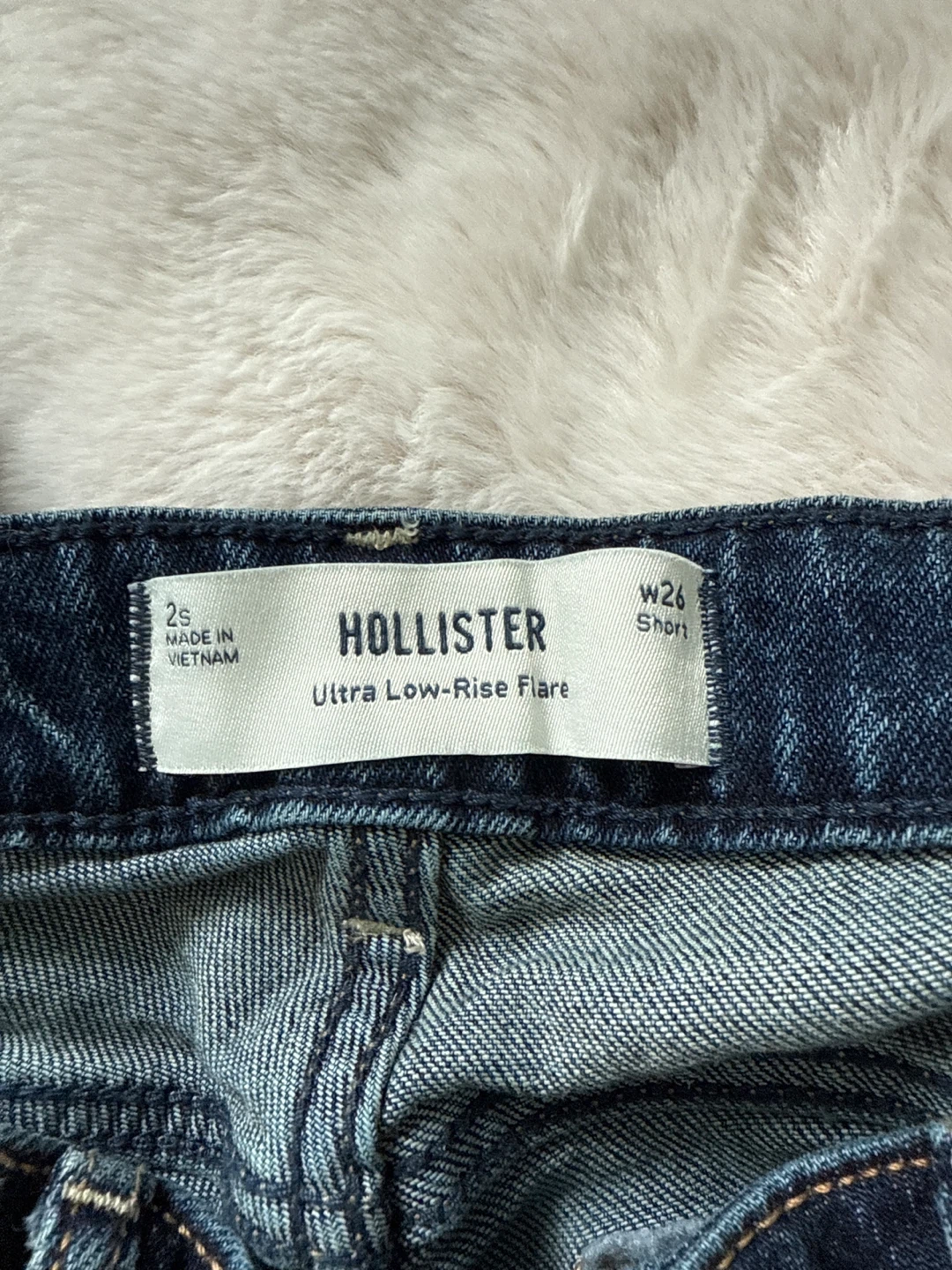 BRAND NEW Hollister Ultra Low-Rise Flare Jeans Size 2S short - photo 4
