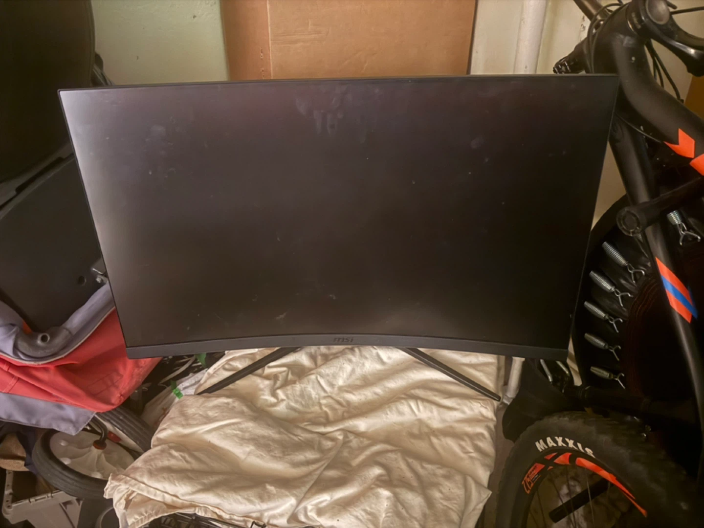 MSI Curved Gaming Monitor - photo 2