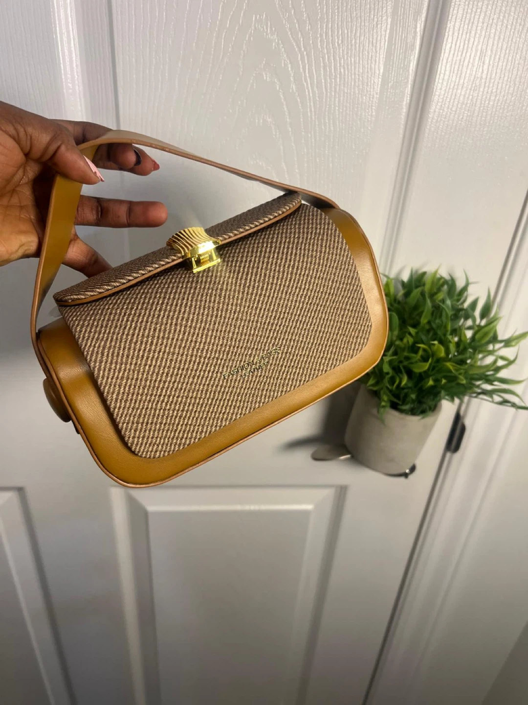 Luxe crossbody and handbags for women - photo 2