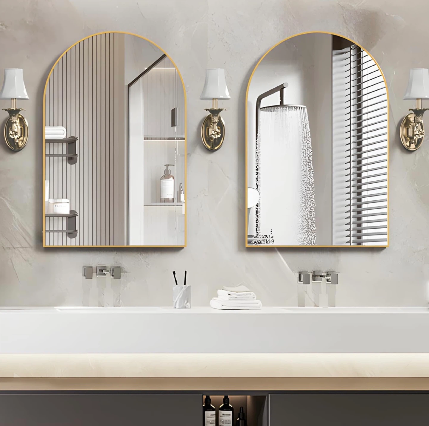 Wall Mirror with Gold Frame - photo 2