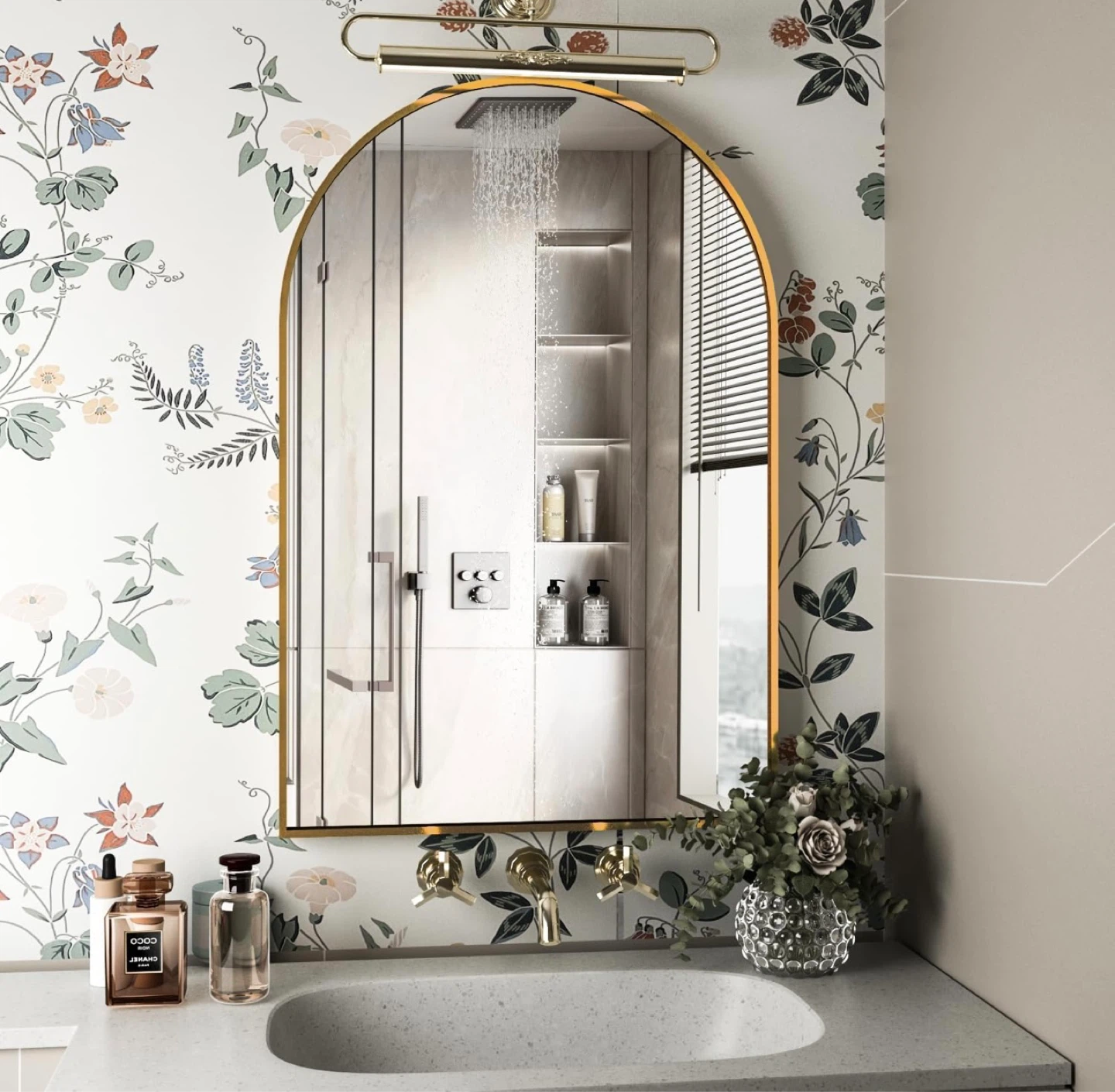 Wall Mirror with Gold Frame - photo 5
