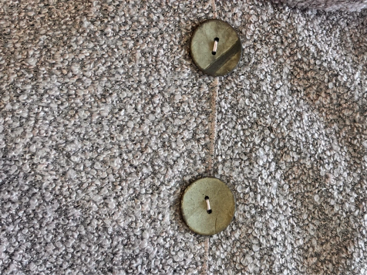 Cozy boucle poncho/sweater dusty rose - photo 3