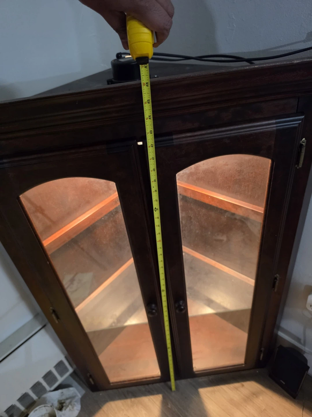Elegant Wood Display Cabinet - photo 2