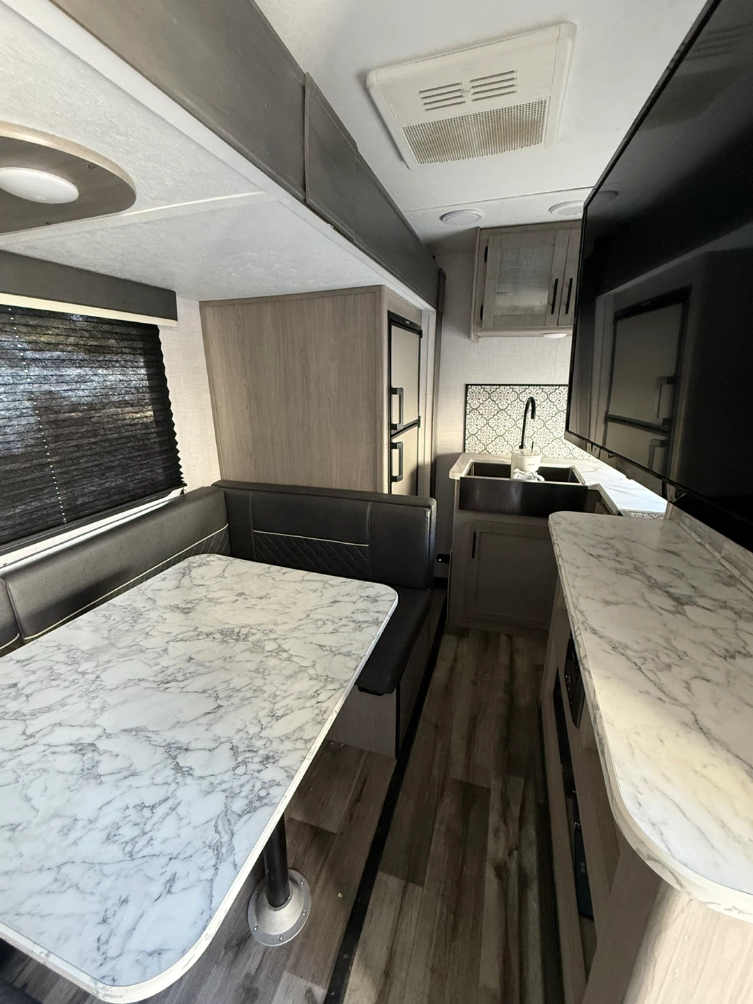Coleman RV Trailer - photo 4