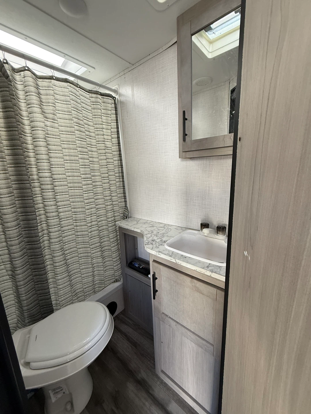 Coleman RV Trailer - photo 2