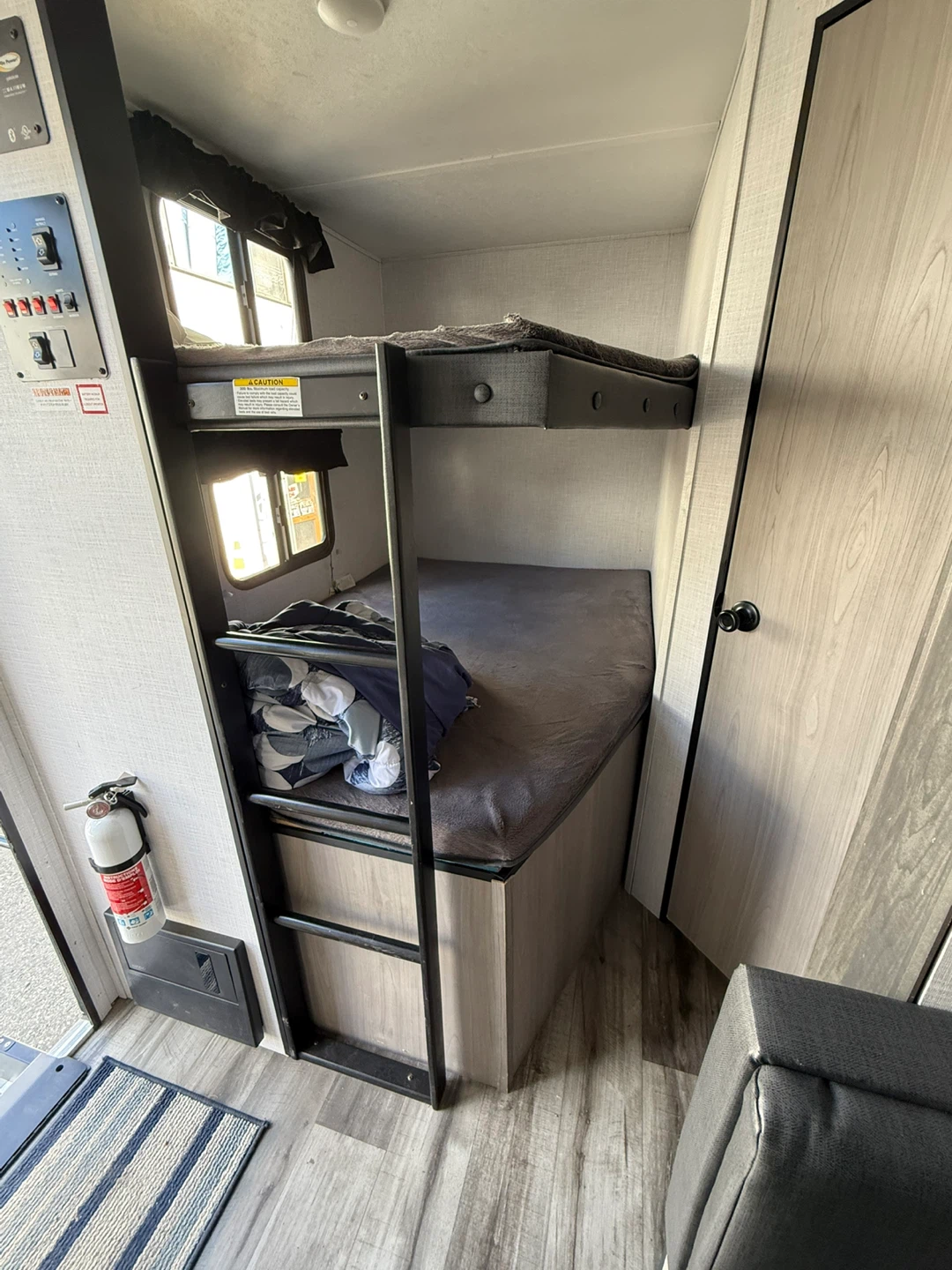 Coleman RV Trailer - photo 3