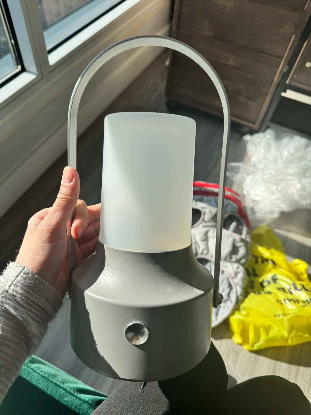 LED Solar-Power Lantern - photo 2