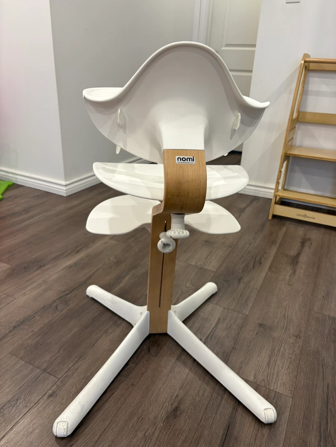 Nomi High Chair Bundle - w/ Tray - photo 2