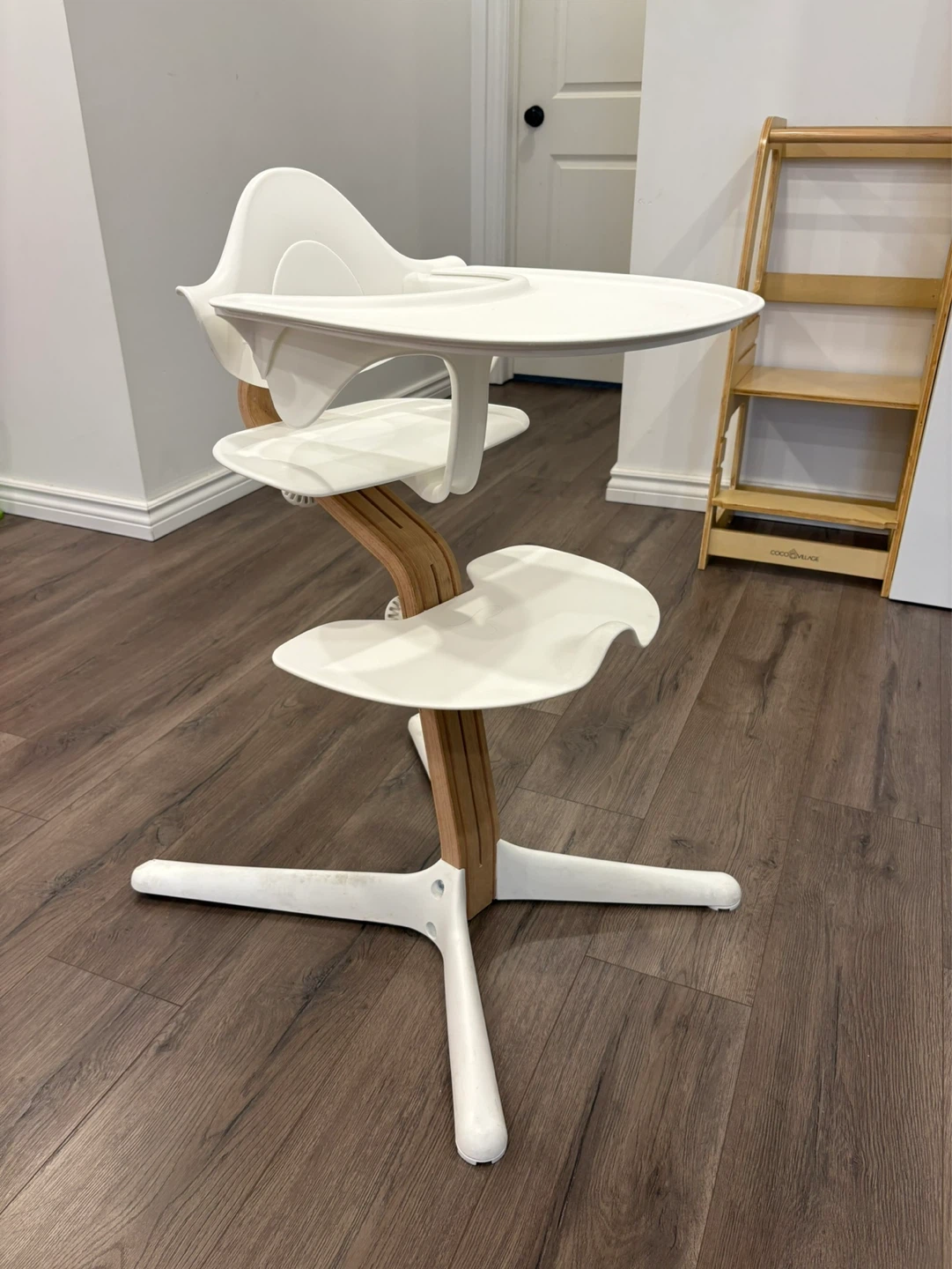 Nomi High Chair Bundle - w/ Tray