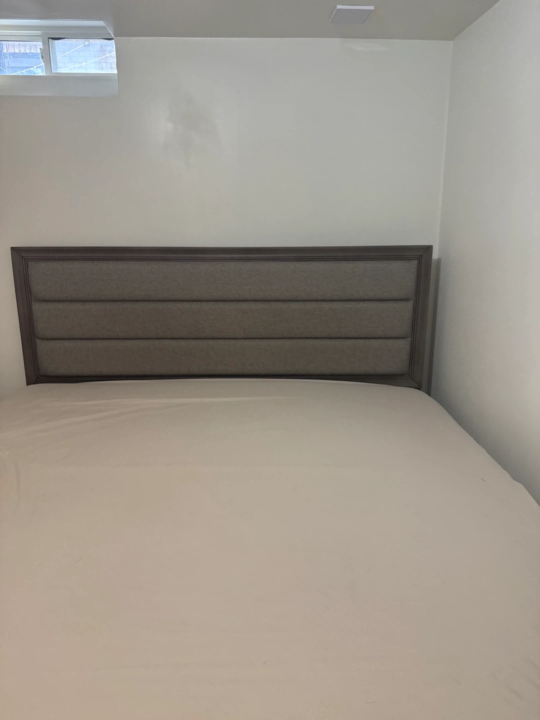 King Bed Frame with Storage Drawers – Sturdy & Clean