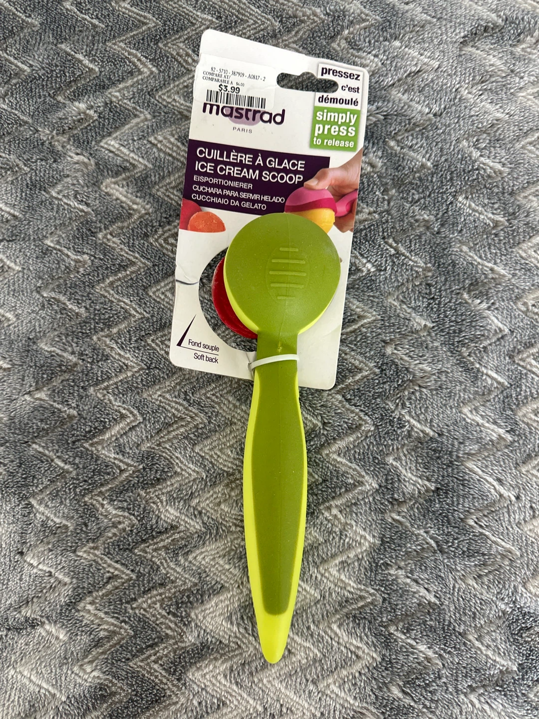 Mastrad Ice Cream Scoop - Green