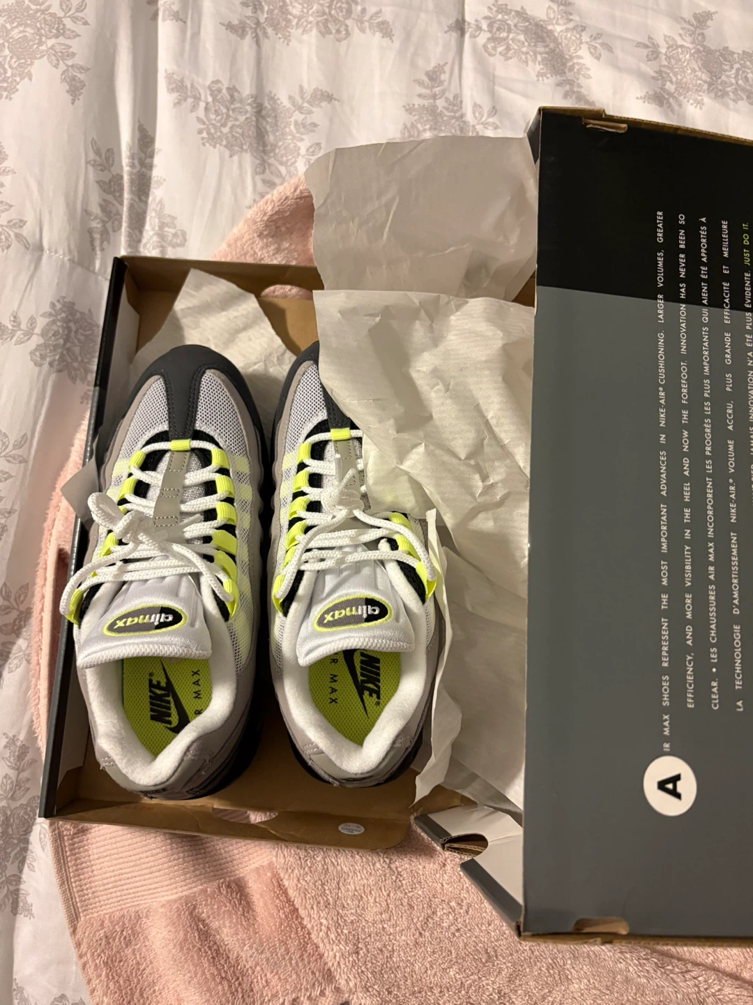 Nike Air Max 95 SE Shoes - Size 7
