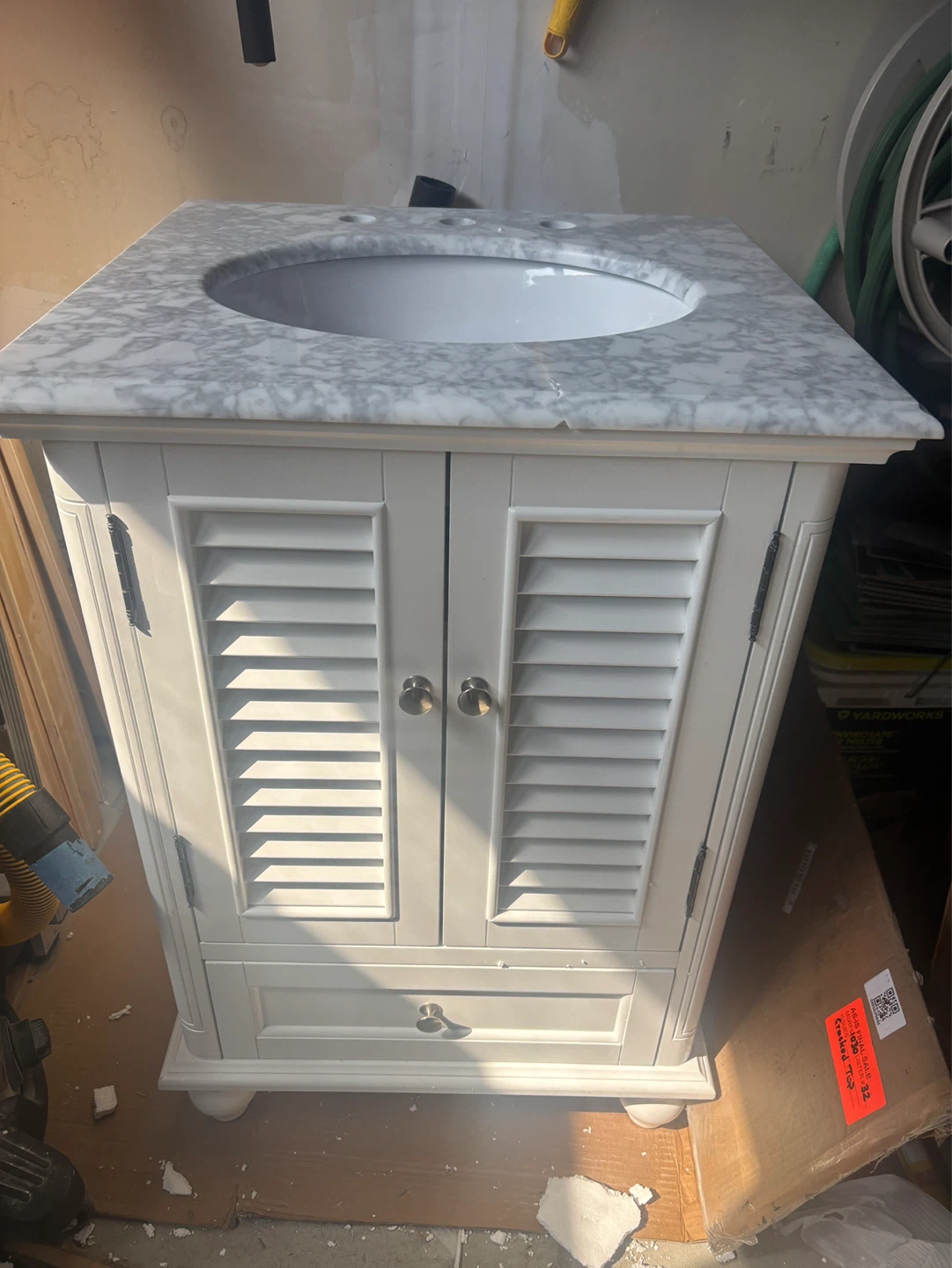 24" Single Basin  SINK Vanity/CABINET  - Antique White- AS IS - photo 3