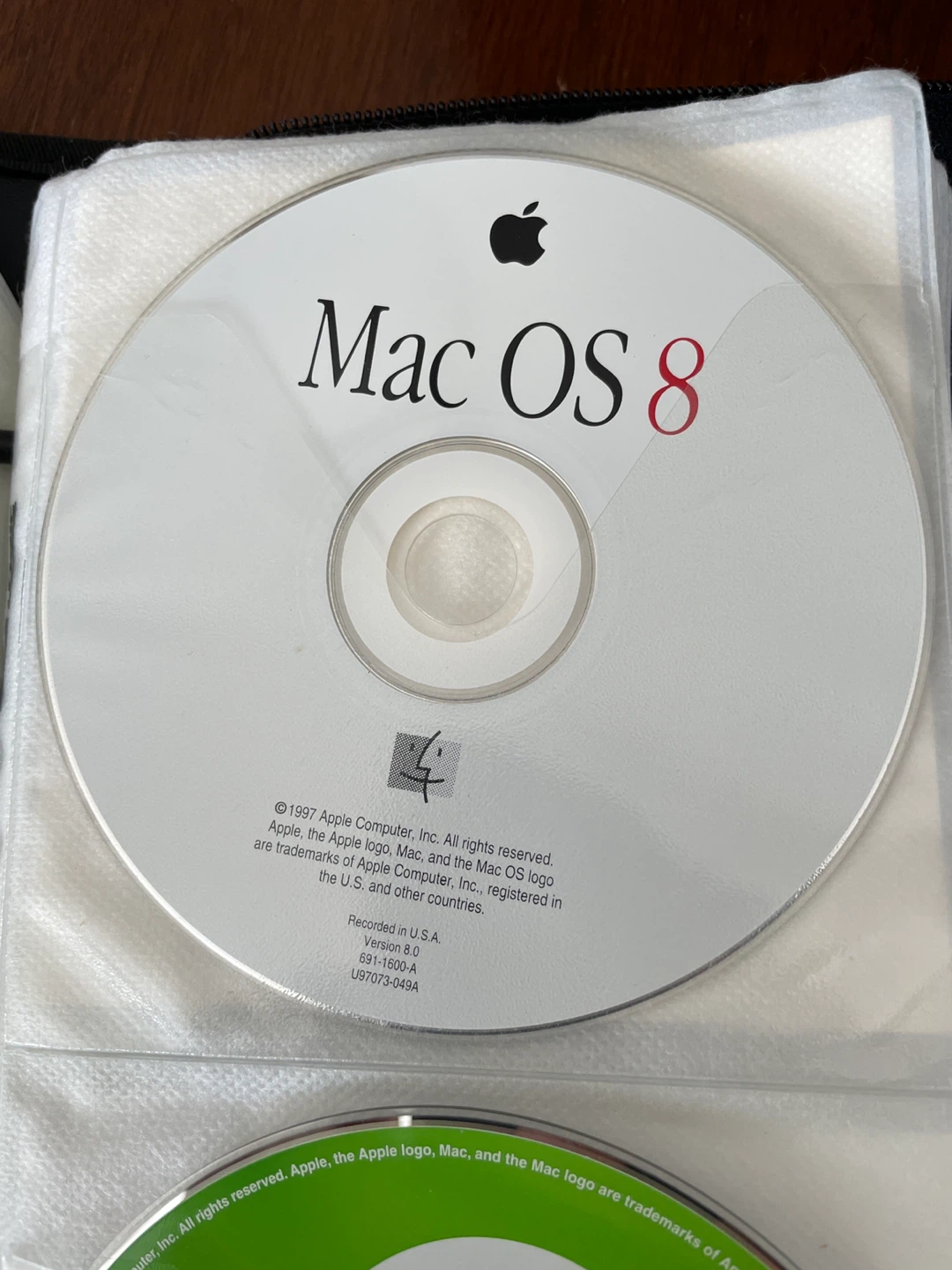 Apple Mac OS 8 and Mac OS 8.5 CDs - photo 2